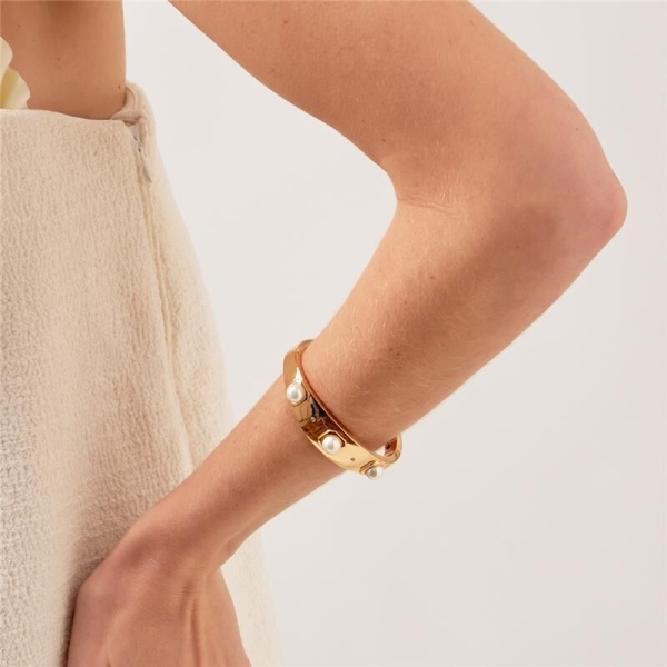 BRACELETE COM QUADRADOS E PÉROLAS SHELL BANHADO A OURO