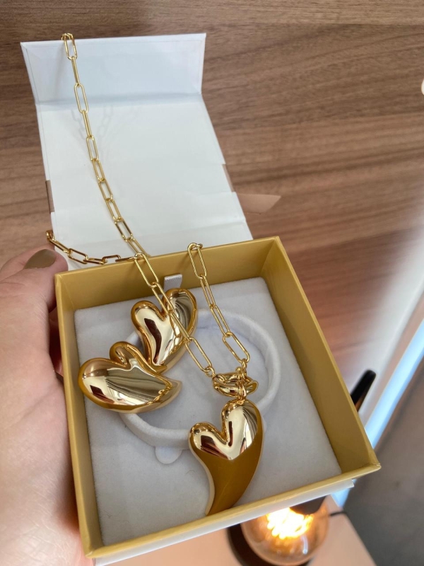 BRINCO DE CORAÇÃO CURVO BANHADO A OURO - Image 2